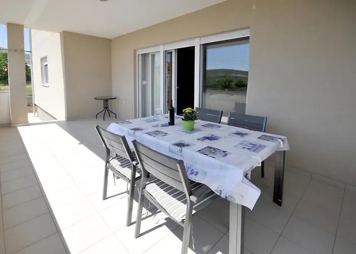 With A Parking Space Plano, - 11649 트로기르