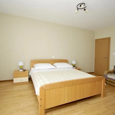 With A Parking Space Plano, - 11649 Apartman